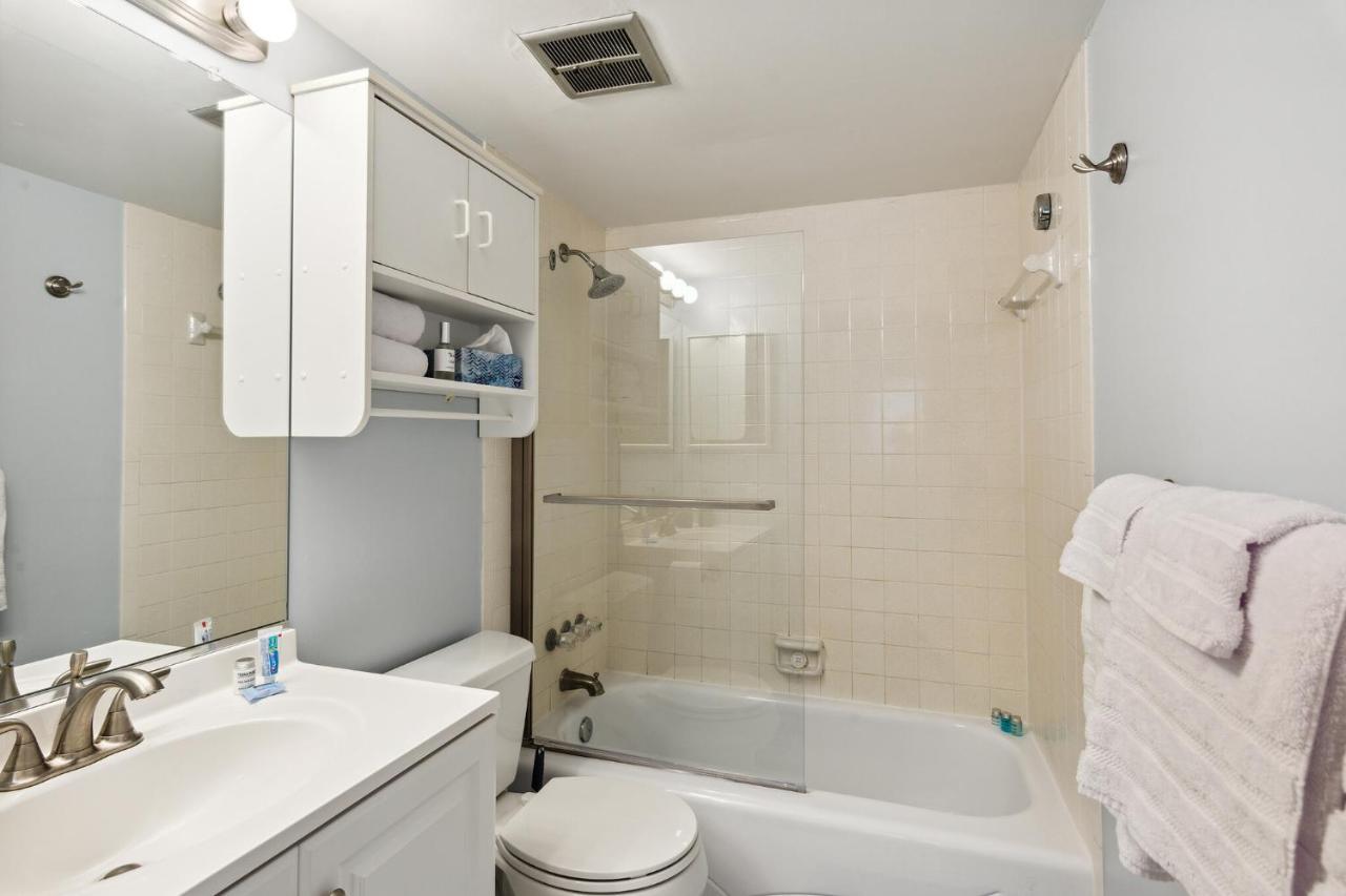 Fun & Comfy Beachside Getaway ~ King Bed ~ Balcony Ocean City Exterior photo