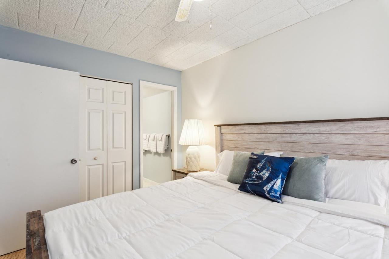 Fun & Comfy Beachside Getaway ~ King Bed ~ Balcony Ocean City Exterior photo