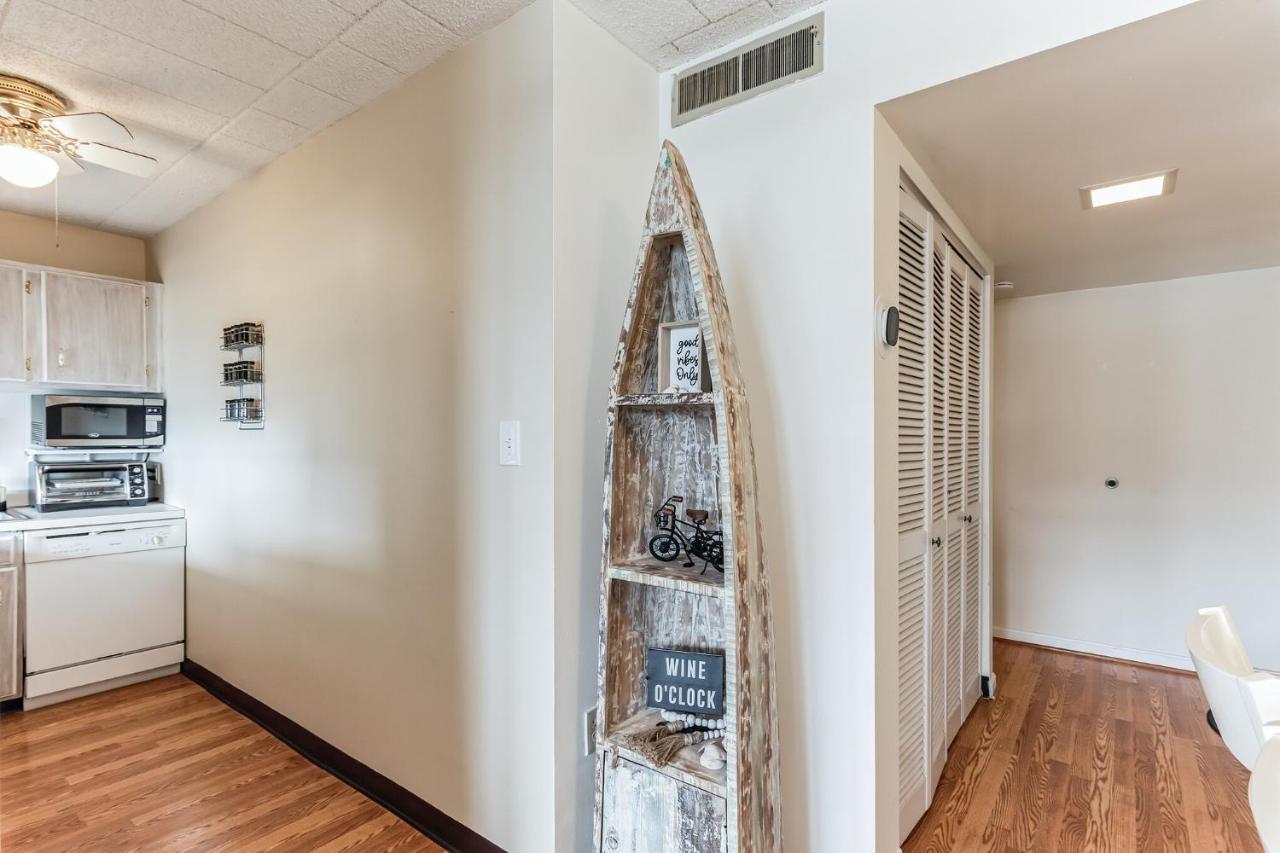 Fun & Comfy Beachside Getaway ~ King Bed ~ Balcony Ocean City Exterior photo