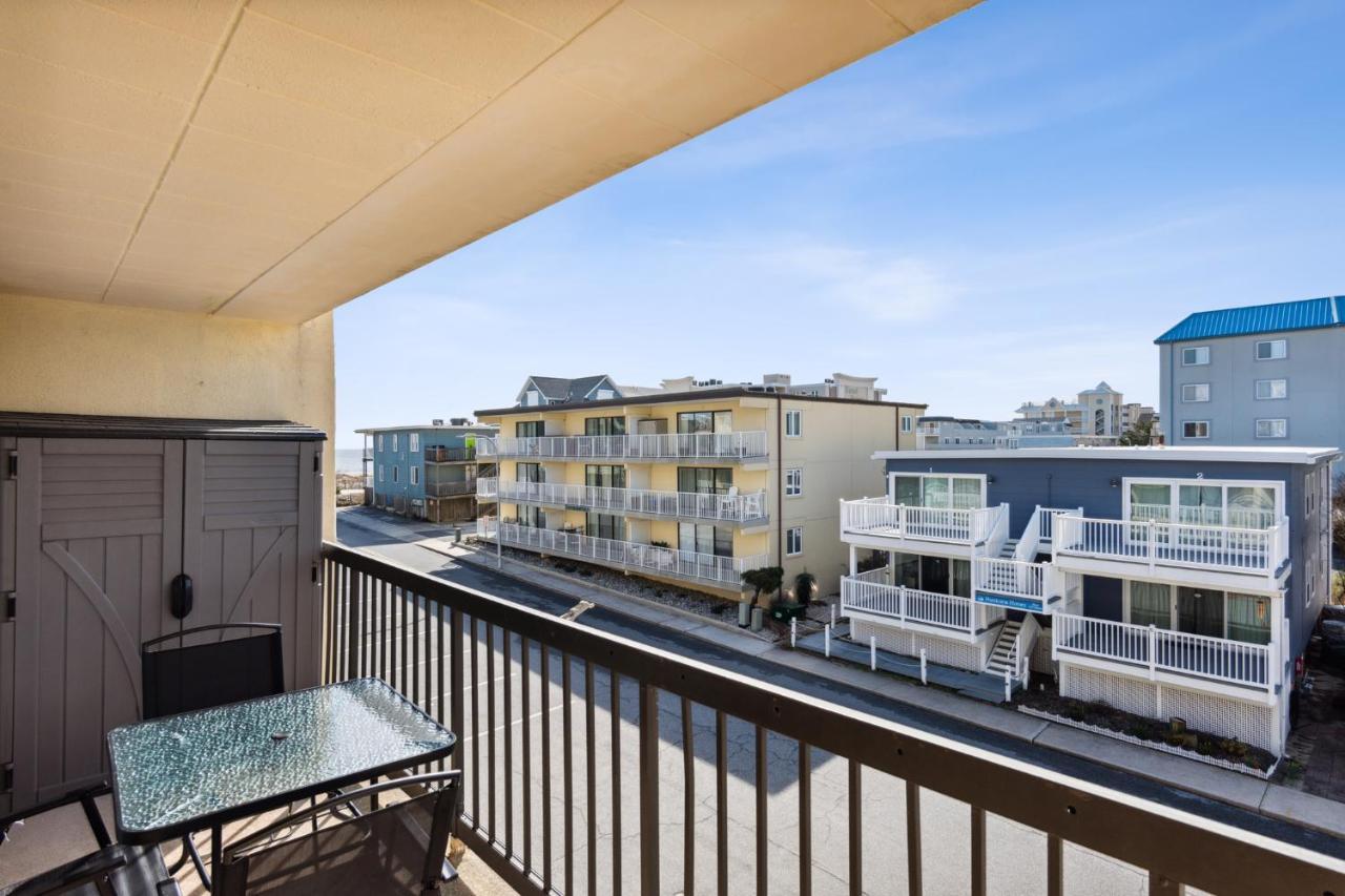Fun & Comfy Beachside Getaway ~ King Bed ~ Balcony Ocean City Exterior photo